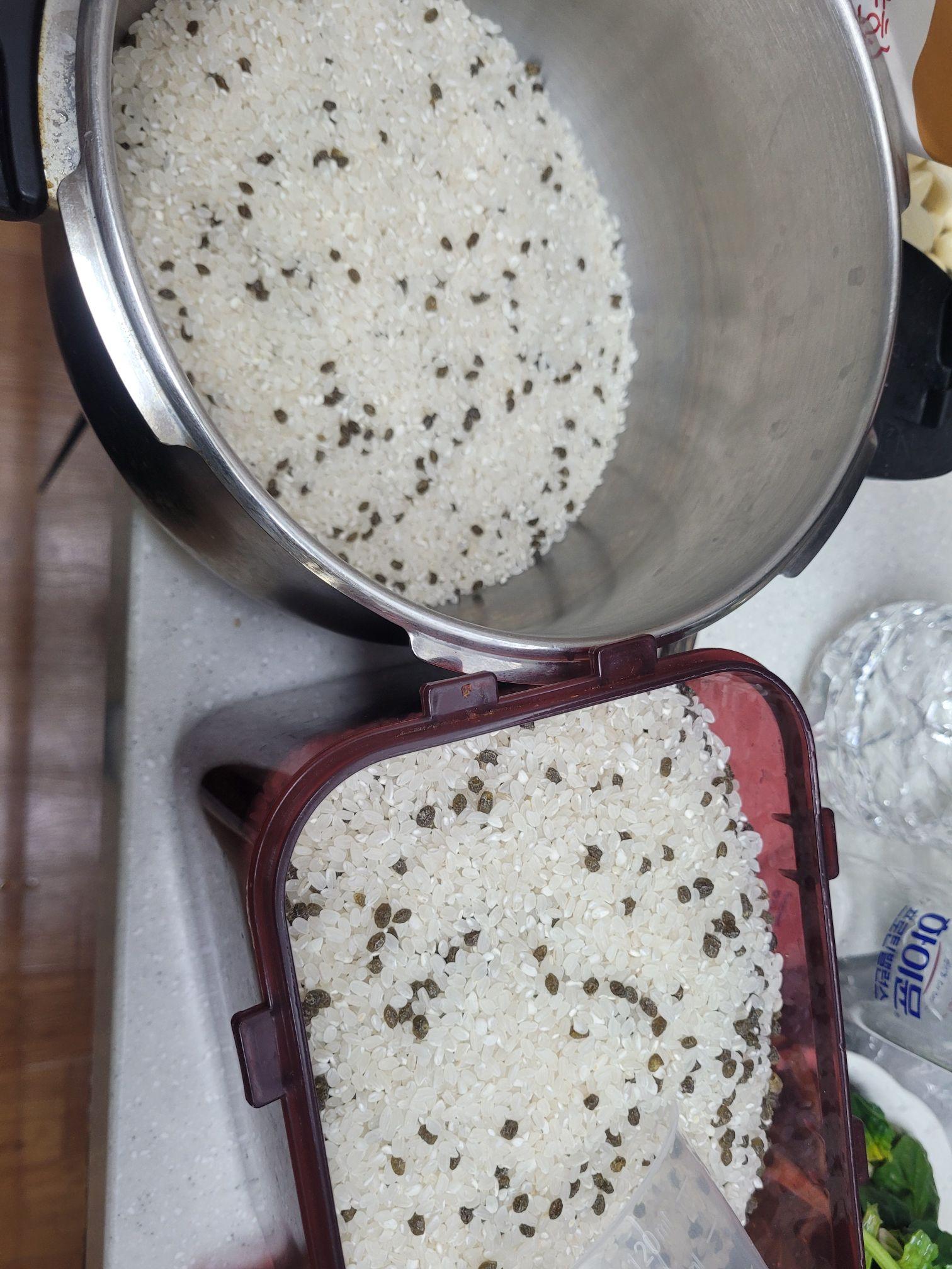 images/feeds/2a65193b1e02470cb1e9c165ba3af980